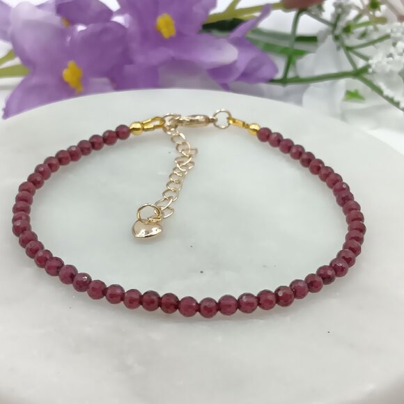 Minimalist Bracelet with Natural Garnet - Picture 3 of 13